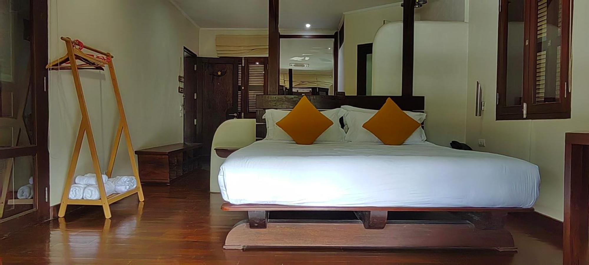 Ancient Luangprabang Hotel Bagian luar foto