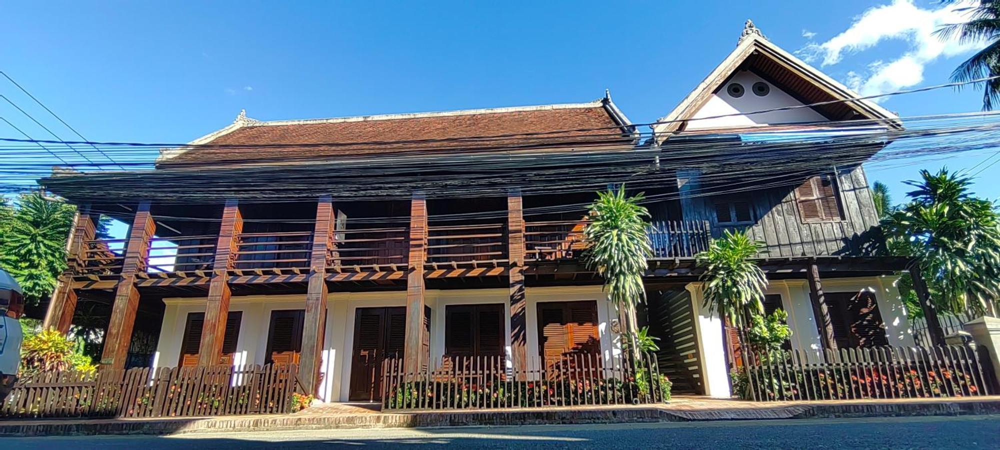 Ancient Luangprabang Hotel Bagian luar foto