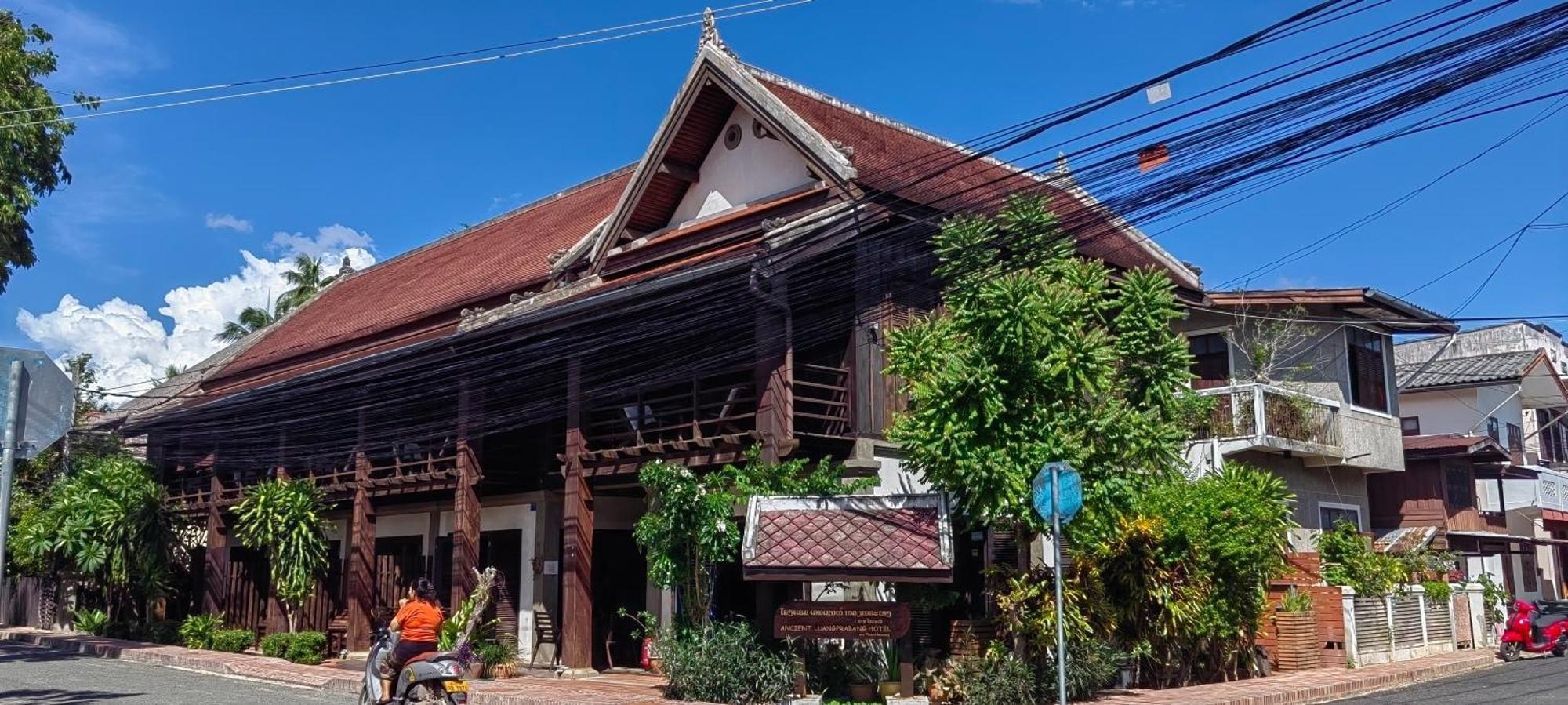 Ancient Luangprabang Hotel Bagian luar foto
