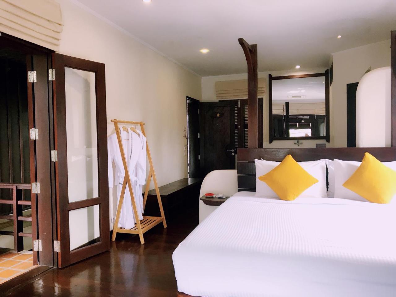Ancient Luangprabang Hotel Bagian luar foto